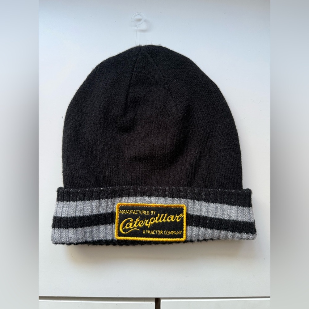 BNWOT Caterpillar Men's Dillon Knitted Embroidered Beanie Toque